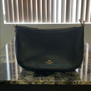 COACH Women's Pebble Chelsea Crossbody